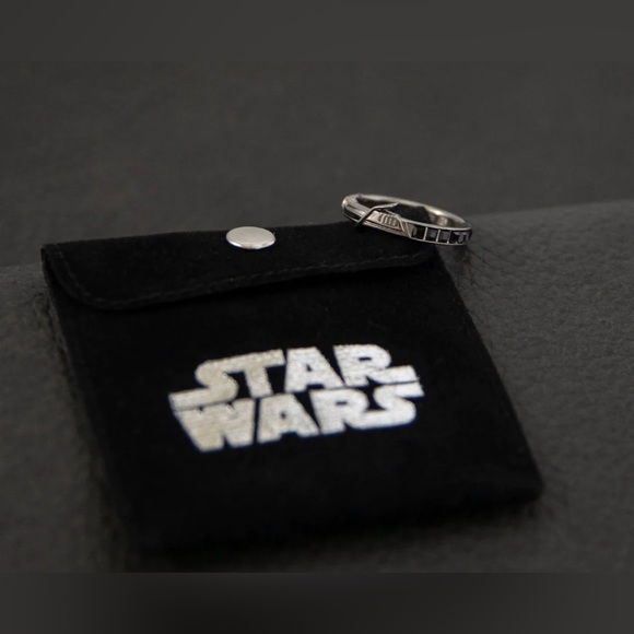 rocklove Jewelry - Star Wars X RockLove Darksaber Crystal Lightsaber Ring size 7 NWT